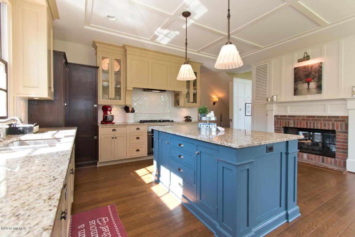 Darby - Home Design and Floor Plan - SketchPad House Plans